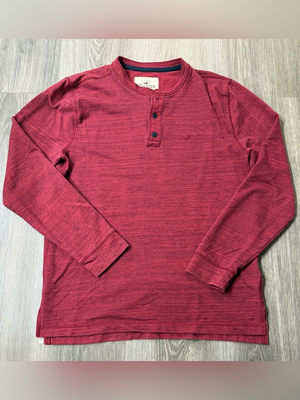 Hollister Men's Burgundy Henley L